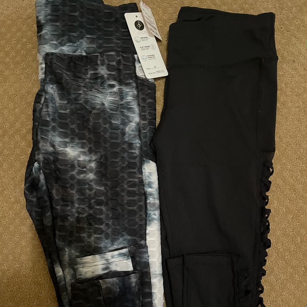 2 leggings and 2 blouses for the price of 1